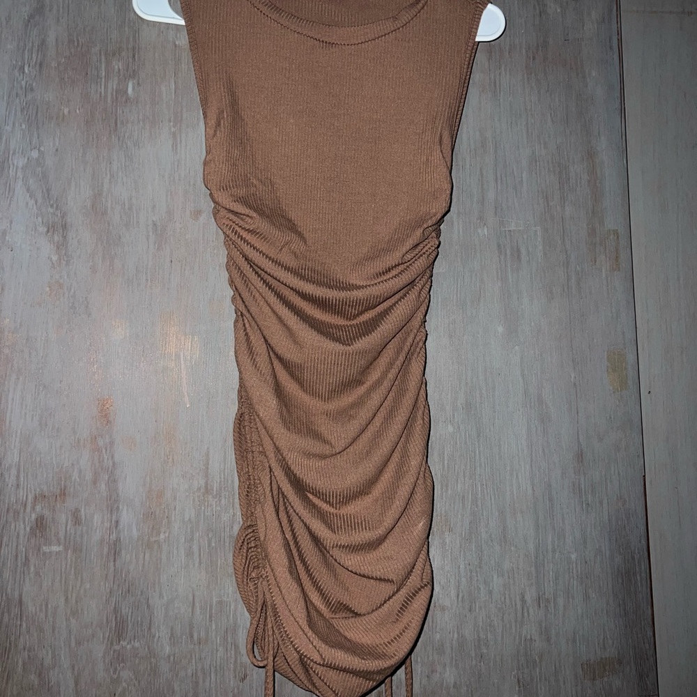 Elegant Brown Sleeveless Dress